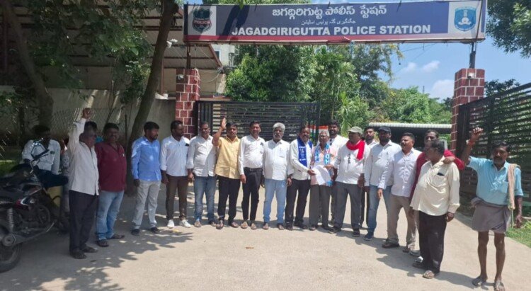 హమారా ప్రసాద్ పుస్తకంపై చర్యలు తీసుకోవాలని డిమాండ్